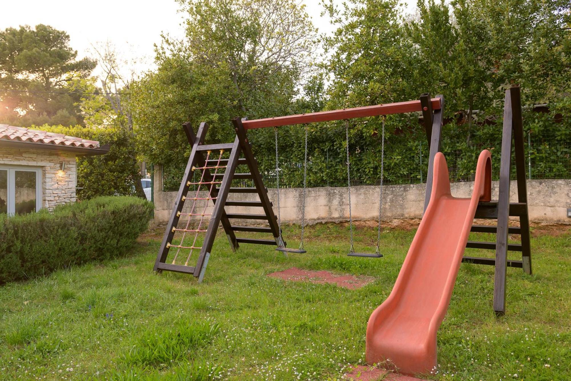 Ferienpark Mobile Homes Peskera 4*